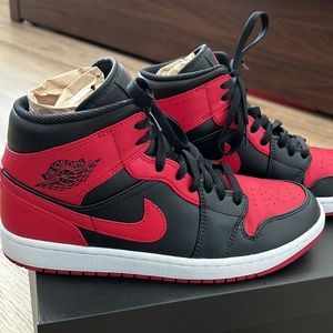 Jordan 1 Mid Banned